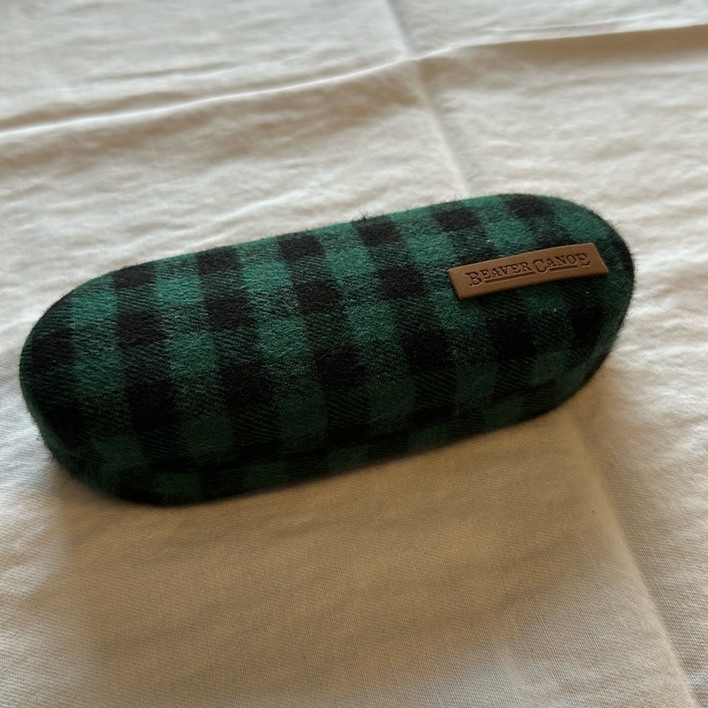 Beaver Canoe Plaid Glass Case